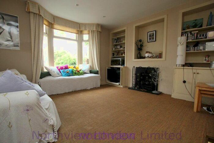 2 Bedroom Terraced House To Rent In Crown Road, Muswell Hill, N10