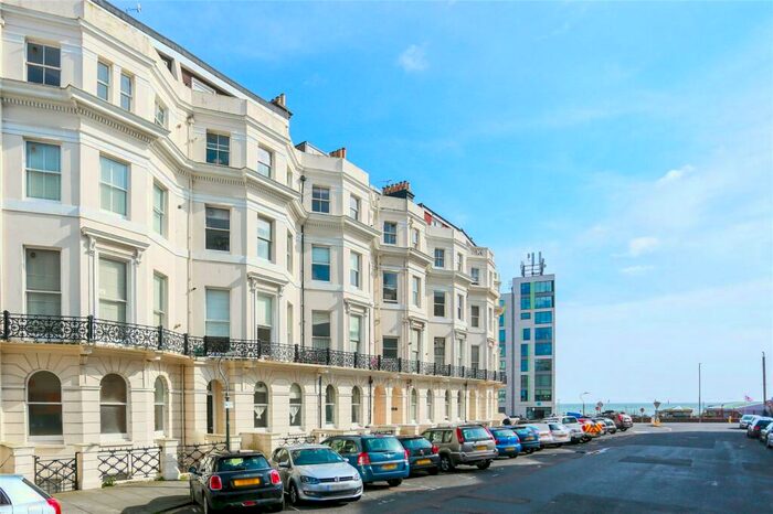 1 Bedroom Garage / Parking To Rent In St Aubyns, Hove, East Sussex, BN3
