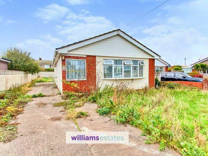 3 Bedroom Detached Bungalow For Sale In Llys Cynan, Kinmel Bay, LL18