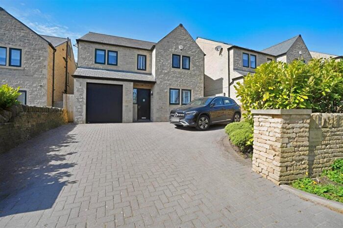 4 Bedroom Detached House For Sale In Moorbottom Lane, Greetland, Halifax, HX4