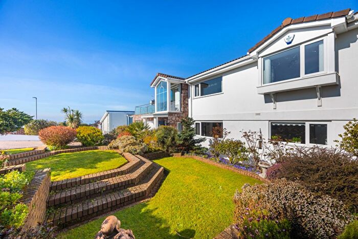 4 Bedroom Detached House For Sale In Whidborne Avenue, Torquay, TQ1