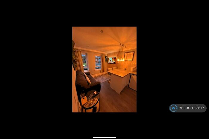 1 Bedroom Flat To Rent In Ailsa Court, Hamilton, ML3