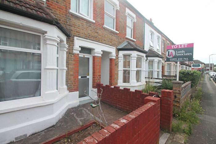 4 Bedroom Semi Detached House To Rent In Mill Avenue, Uxbridge, UB8