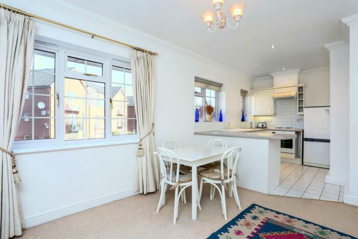 2 Bedroom Apartment To Rent In St. Leonards Road Windsor, SL4