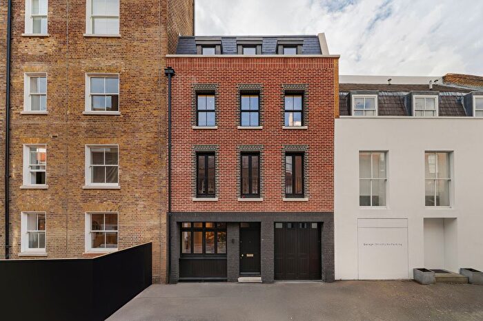 3 Bedroom Flat For Sale In Charles Street, Mayfair, London, United Kingdom, W1J