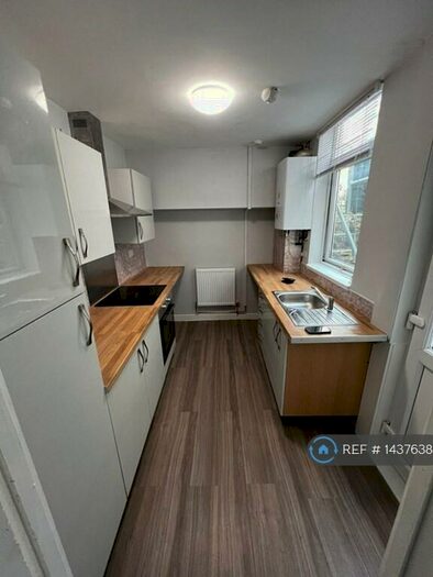 3 Bedroom Terraced House To Rent In Park Street, Griffithstown, Pontypool, NP4