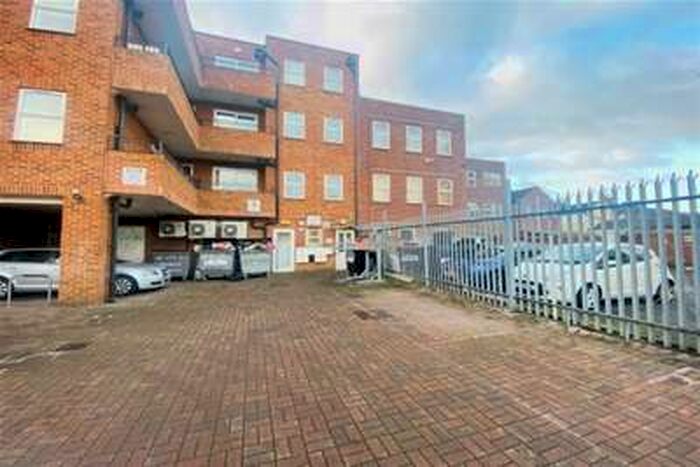 1 Bedroom Flat To Rent In Tavistock Street, MK40