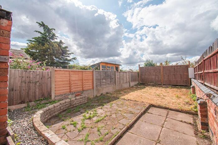 2 Bedroom Terraced House For Sale In Pool Road, Leicester, LE3