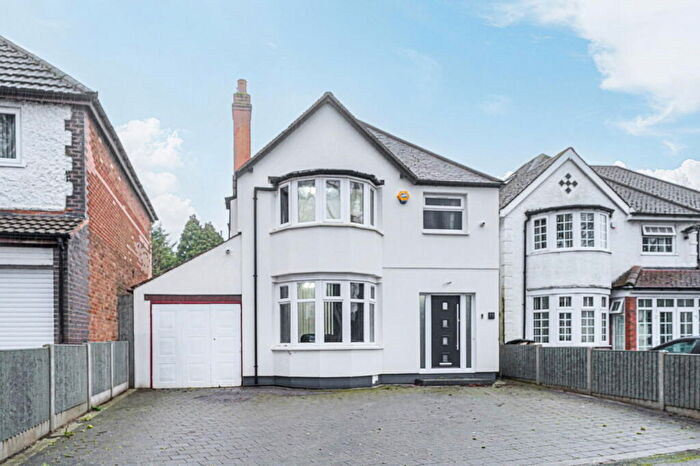 3 Bedroom Detached House For Sale In Burnaston Road, Hall Green, B28