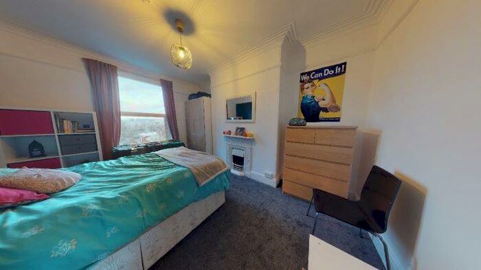 8 Bedroom Semi-Detached House To Rent In Wood Lane, Headingley, Leeds, LS6