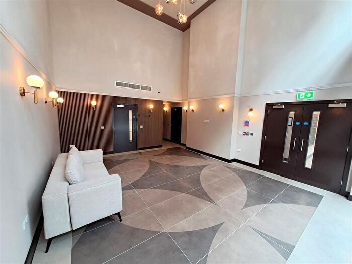 2 Bedroom Flat To Rent In Jesse Hartley Way, Liverpool, L3