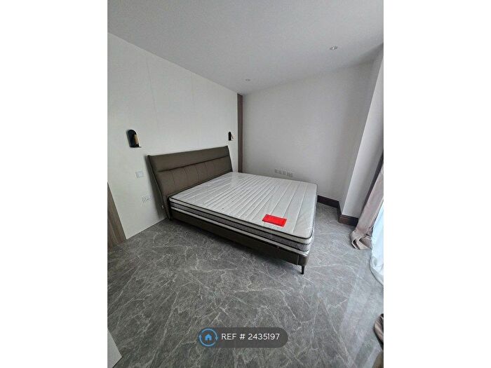 3 Bedroom Flat To Rent In Wales Farm Road, London, W3