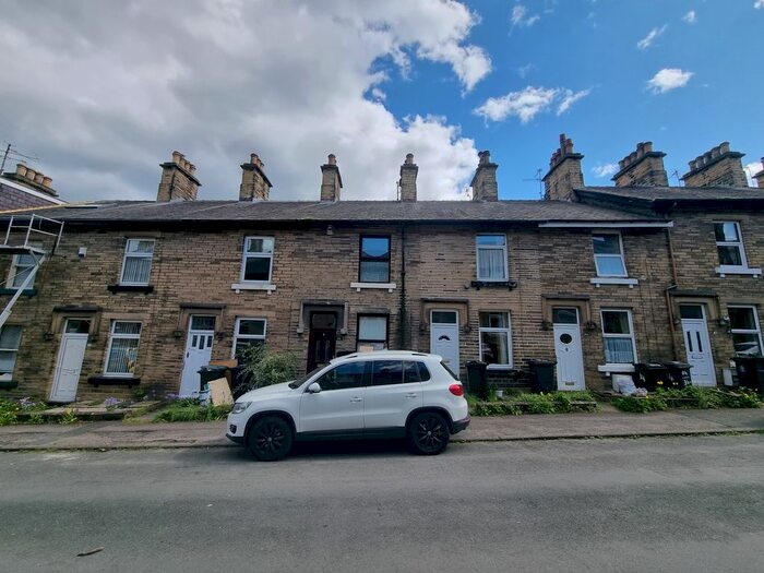 2 Bedroom Terraced House To Rent In Clifton Place, Shipley, BD18