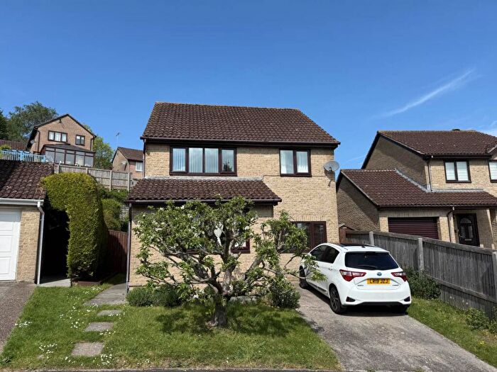 4 Bedroom House To Rent In Upper Whatcombe Road, Frome, Somerset, BA11