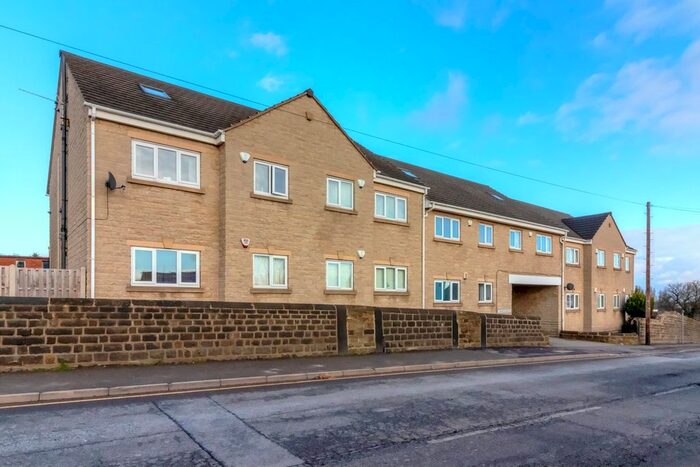 2 Bedroom Flat To Rent In Towngate, Mapplewell, Barnsley, S75