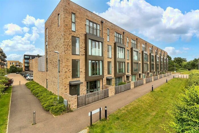 5 Bedroom Town House To Rent In Clay Farm Drive, Trumpington, Cambridge, CB2