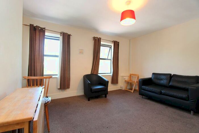 1 Bedroom Flat To Rent In Kings Road, Reading, RG1