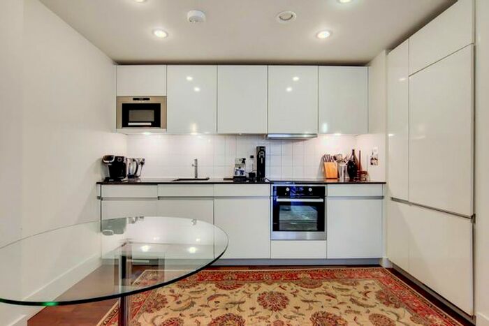 2 Bedroom Flat To Rent In Weymouth Street, Marylebone, London, W1W