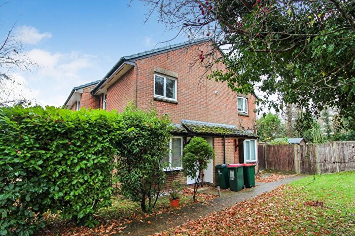 1 Bedroom End Of Terrace House For Sale In Oakfields, Worth, Crawley, West Sussex., RH10