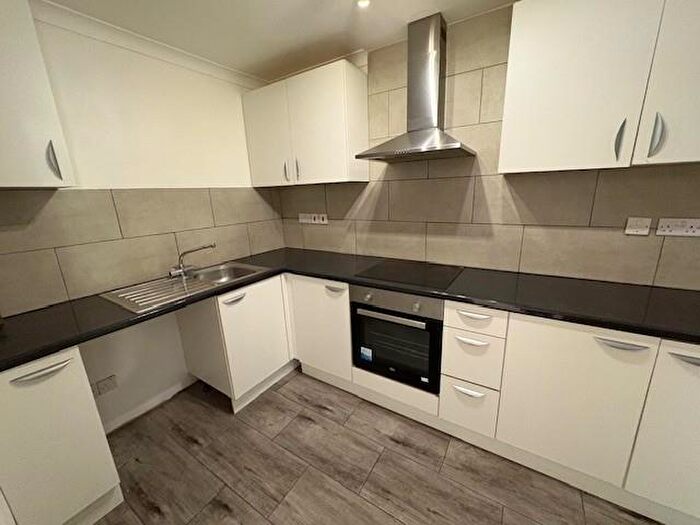 3 Bedroom Flat To Rent In Priory Street, Dover, CT17