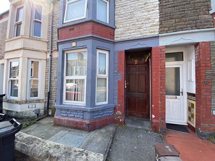 1 Bedroom Flat To Rent In Flat With Garden. Daviot Street, Cardiff, CF24