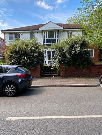3 Bedroom Apartment To Rent In Flat, Russell Road, Manchester, M16