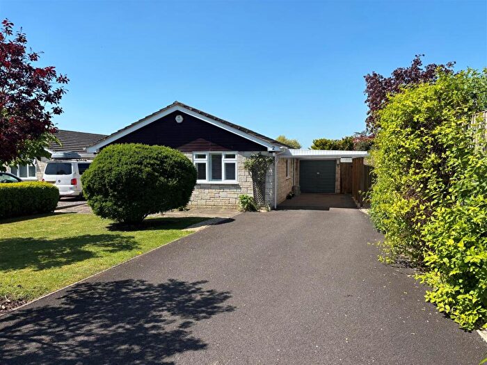 3 Bedroom Detached Bungalow For Sale In Lovells Mead, Marnhull, Sturminster Newton, DT10