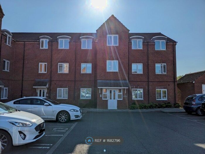 2 Bedroom Flat To Rent In Field View House, York, YO26
