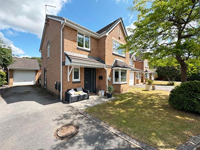 4 Bedroom Detached House For Sale In Higson Court, Huddersfield, HD5