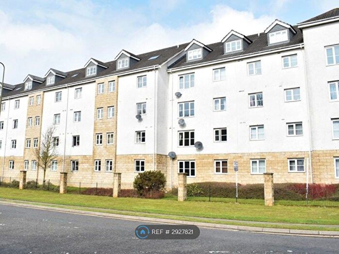 2 Bedroom Flat To Rent In Queens Crescent, Livingston, EH54