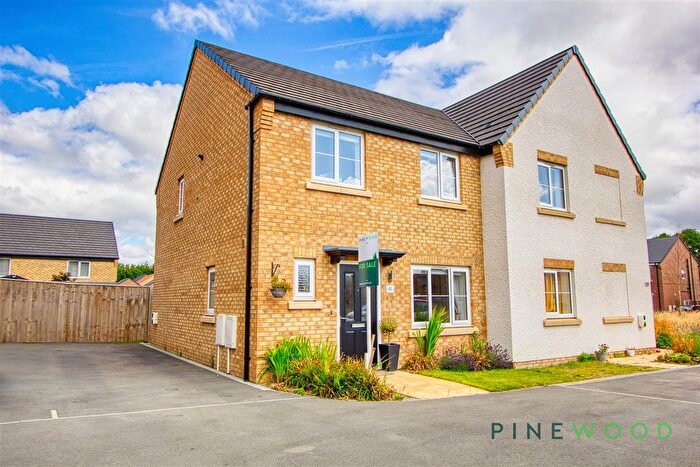 3 Bedroom Semi-Detached House For Sale In Feld Lane, Holmewood, Chesterfield, Derbyshire, S42