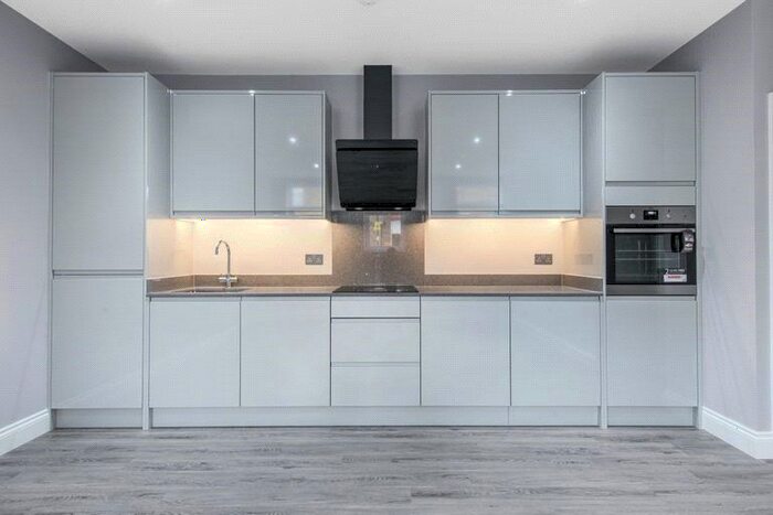 2 Bedroom Flat To Rent In Lancaster Road, Enfield, EN2