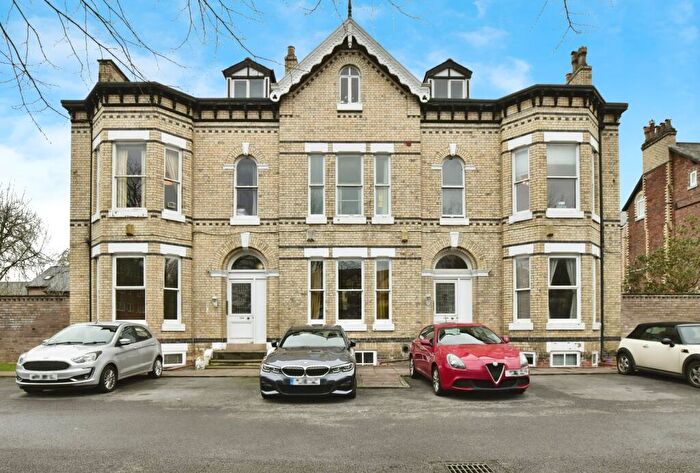2 Bedroom Apartment For Sale In Palatine Road, Manchester, Greater Manchester, M20