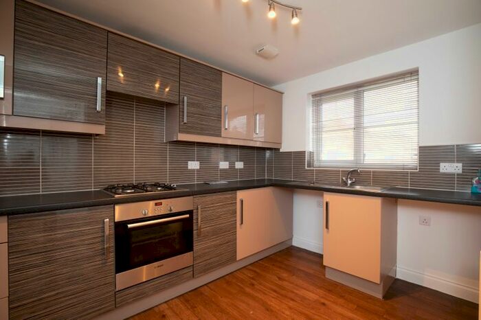 3 Bedroom Detached House To Rent In West Street, Stoke-On-Trent, ST3