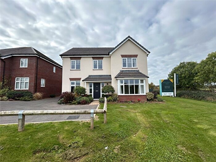 4 Bedroom Detached House To Rent In Elizabeth Close, Wellington, Somerset, TA21