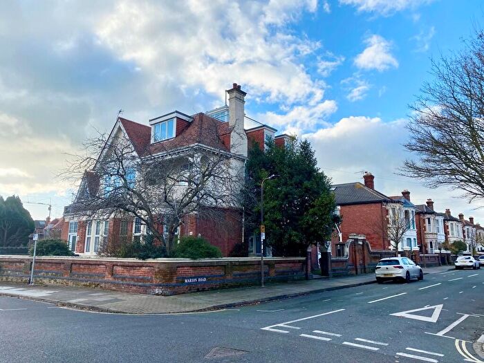 3 Bedroom Apartment To Rent In Craneswater Avenue, Southsea, PO4