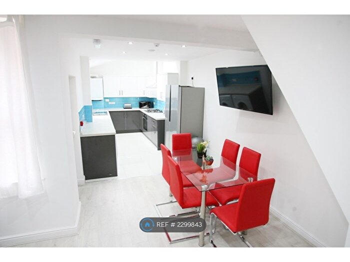 6 Bedroom Terraced House To Rent In Edinburgh Road, Kensington, Liverpool, L7