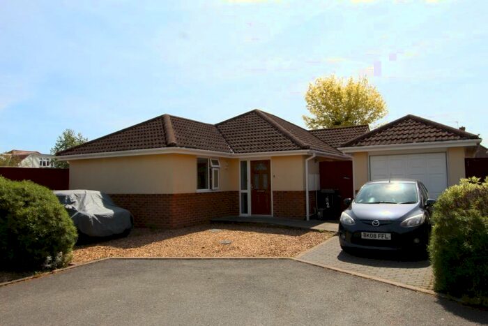 3 Bedroom Bungalow To Rent In Larch Close, Christchurch, BH23