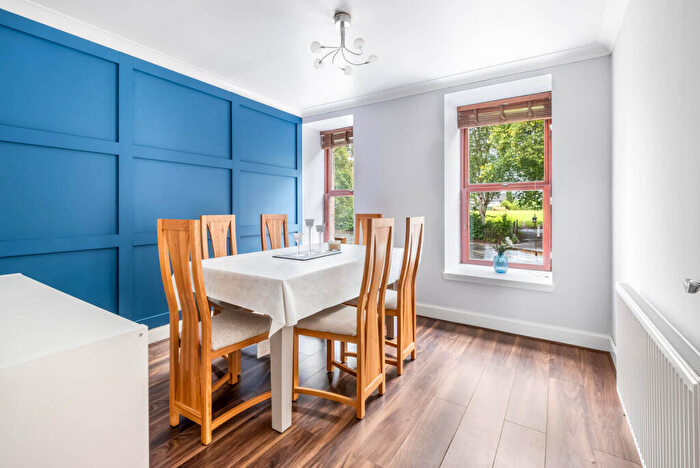 4 Bedroom End Of Terrace House For Sale In Heron Rise, Dundee, DD4