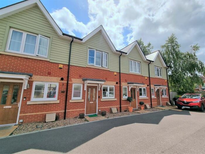 2 Bedroom Terraced House To Rent In Chertsey, KT16