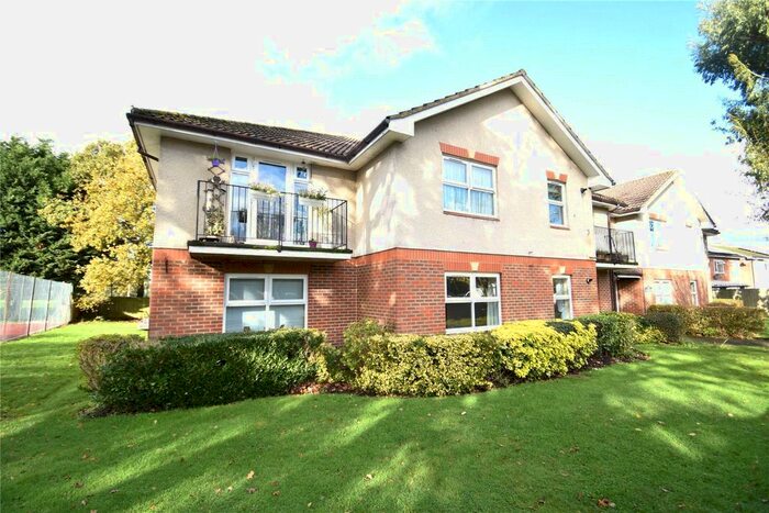 2 Bedroom Flat To Rent In Vienna Court, Vesey Close, Farnborough, GU14