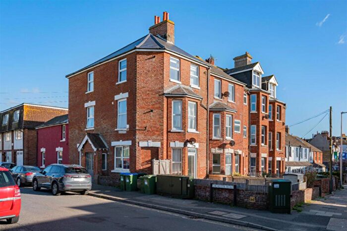2 Bedroom Flat For Sale In Claremont Road, Seaford, BN25