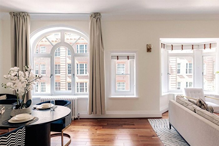 2 Bedroom Flat To Rent In Berkeley Street, Mayfair, W1J