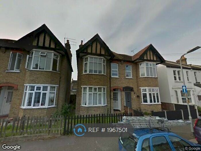 2 Bedroom Maisonette To Rent In Maldon Road, Southend-On-Sea, SS2