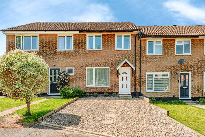 3 Bedroom Terraced House For Sale In Spencer Way, Redhill, RH1