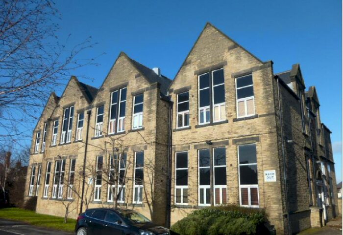 2 Bedroom Apartment To Rent In Farrar Court, Broad Lane, Bramley, LS13
