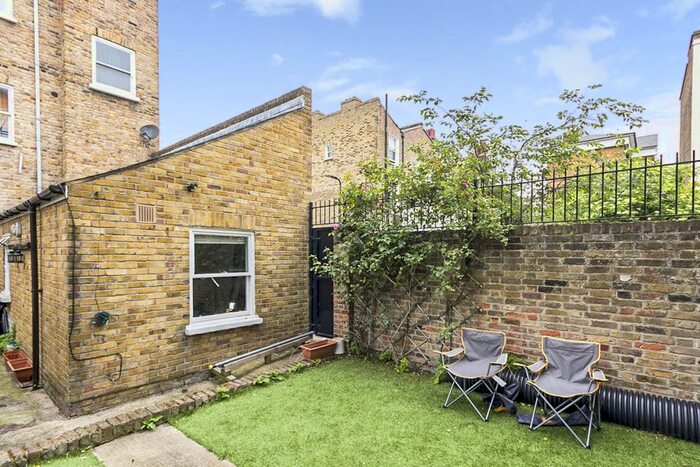 1 Bedroom Flat To Rent In Londesborough Road, London, N16