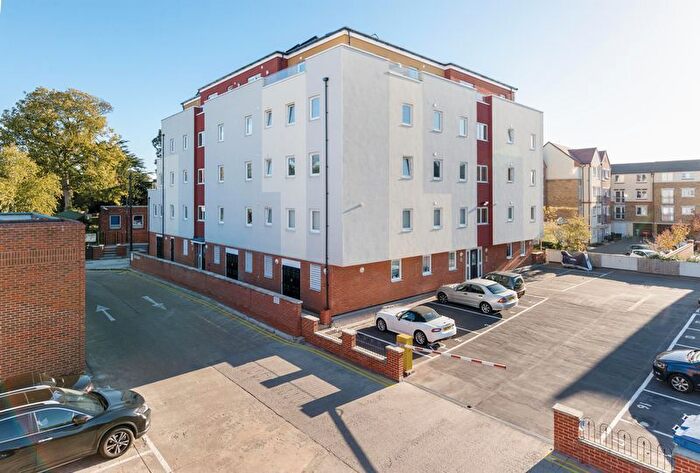 2 Bedroom Flat For Sale In Church Street, Walton-On-Thames, KT12