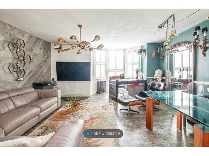 3 Bedroom Flat To Rent In Overhill Road, London, SE22