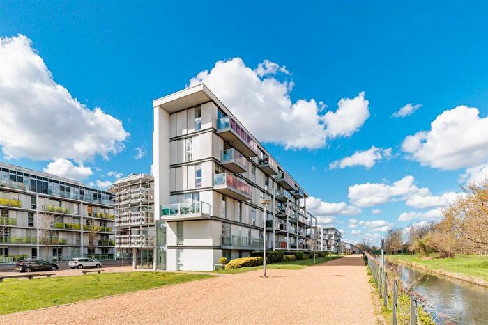 2 Bedroom Apartment To Rent In Fyfe House, New River Village, Hornsey, N8